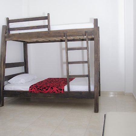 كالي Hostal Alameda المظهر الخارجي الصورة